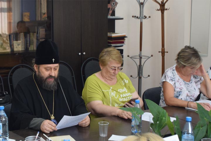 Архиепископ Ионафан принял участие в заседании Общественной палаты Хакасии